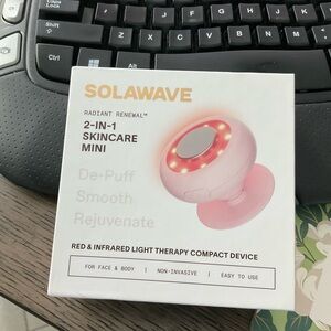 Solawave 2-in-1 mini with 5 face masks. NWT